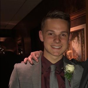 Meet your Posher, Max